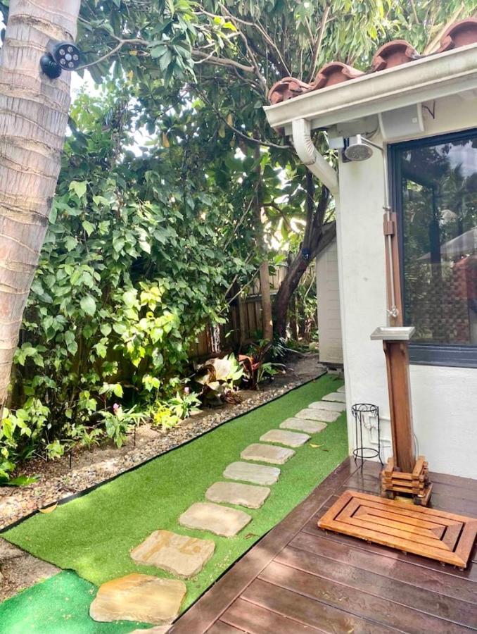 Entire Private Beautiful 2 Bedroom Plus Den House With Gated Front&Back Yard And Free Parking 10Min Drive To Miami Beach Экстерьер фото