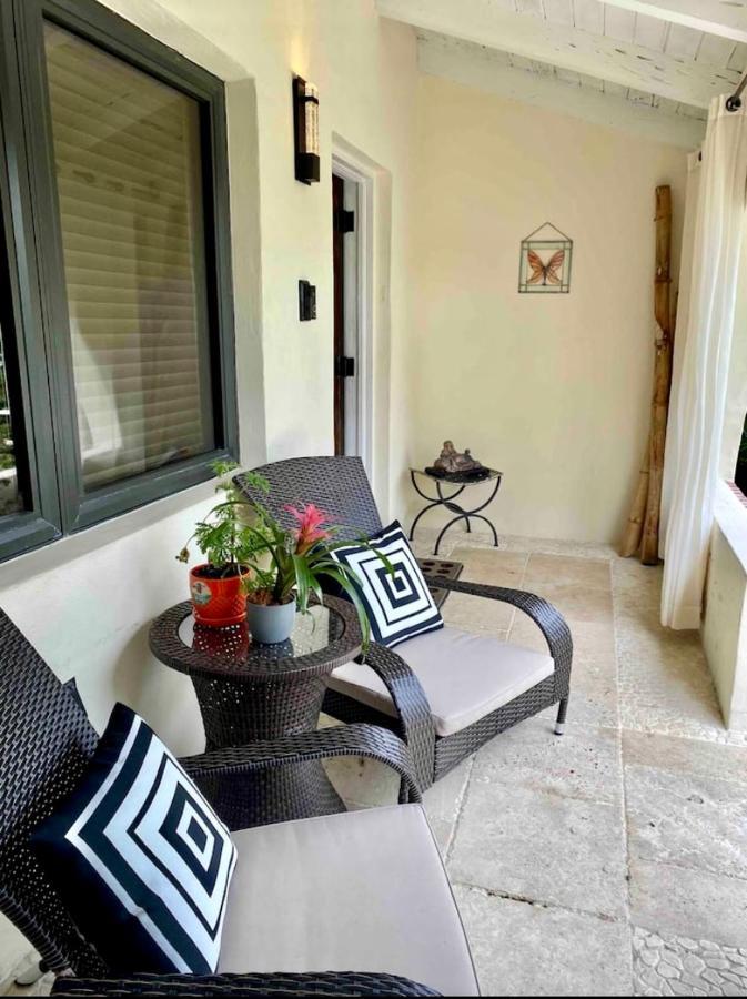 Entire Private Beautiful 2 Bedroom Plus Den House With Gated Front&Back Yard And Free Parking 10Min Drive To Miami Beach Экстерьер фото