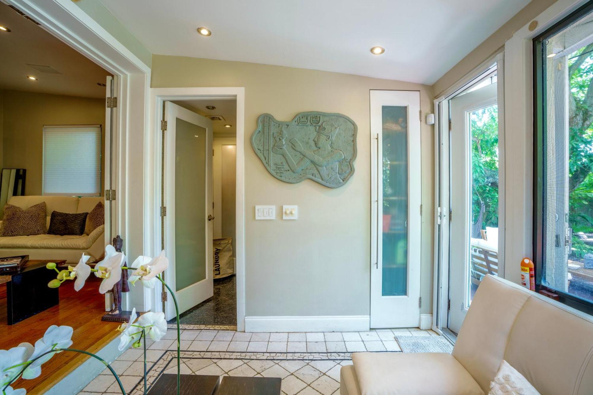 Entire Private Beautiful 2 Bedroom Plus Den House With Gated Front&Back Yard And Free Parking 10Min Drive To Miami Beach Экстерьер фото
